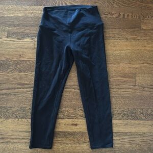 Alo Yoga black Cropped Leggings sz small